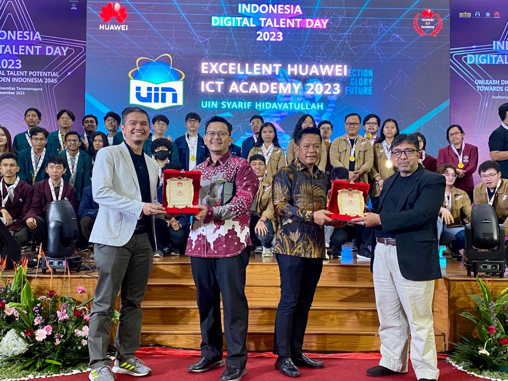 Rektor USU Raih Penghargaan dari KSP-Huawei