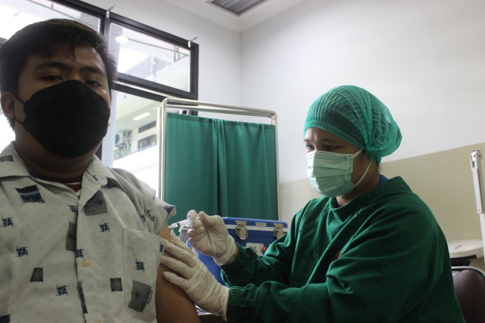 polrisalurkan1000dosisvaksinuntukmahasiswausu Universitas